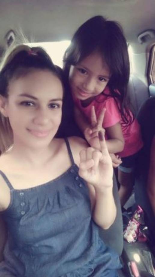 Jenny Amador desde San Pedro Sula compartió por WhatsApp su voto.