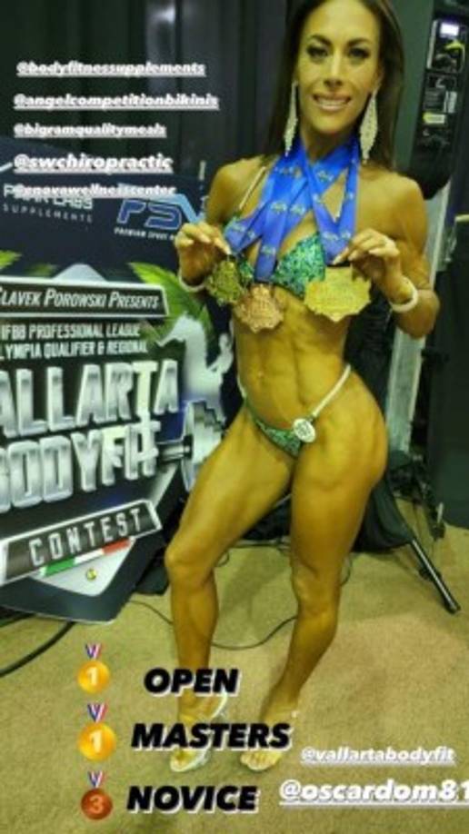 Durante el certamen de fisicoculturismo realizado el sábado en Puerto Vallarta, Jalisco, la atleta de 45 años obtuvo el primer lugar en el Open Clase C, así como en la categoría Masters y llegó en tercer lugar en el rango de novata.