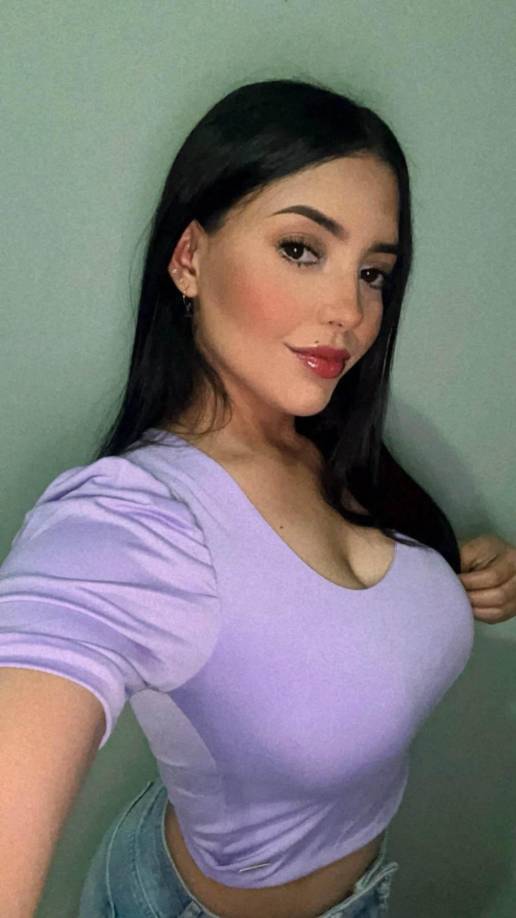 Stephanie Lobo es nacida en San Pedro Sula. 