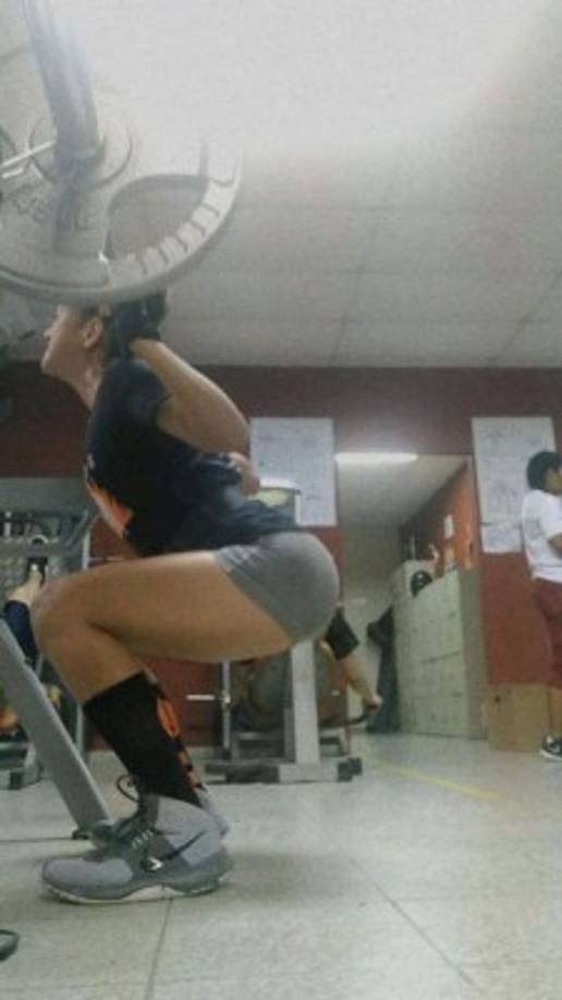 Marcela en unas de sus fotografías que ha compartido en sus redes sociales. La chica espera que Motagua pueda eliminar al Olimpia para disputar la Gran Final ante Marathón.