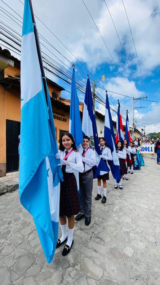 El cuadro de abanderados también se lució en los esperados desfiles de Copán.