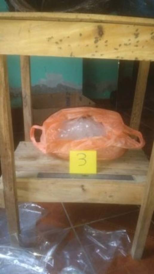 <a href='https://www.laprensa.hn/sucesos/1374872-410/desmantelan-casa-usada-venta-drogas-procesamiento-marihuana-ms-13-villanueva' style='color:red;text-decoration:underline' target='_blank'>Toca acá para leer la noticia completa.</a>