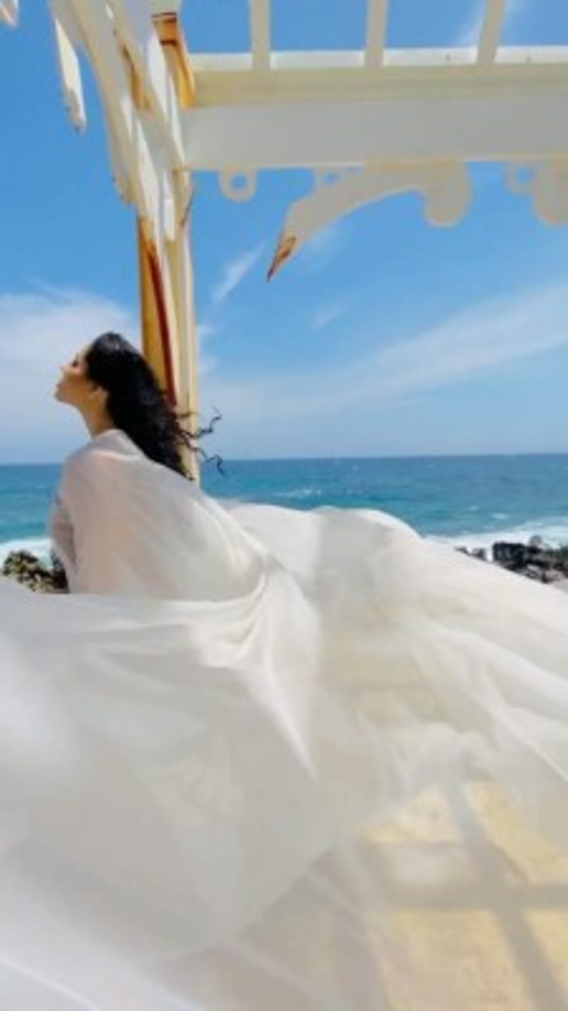 La reina viaja este 20 de abril hacia EEUU para continuar su preparación previo al Miss Universo.