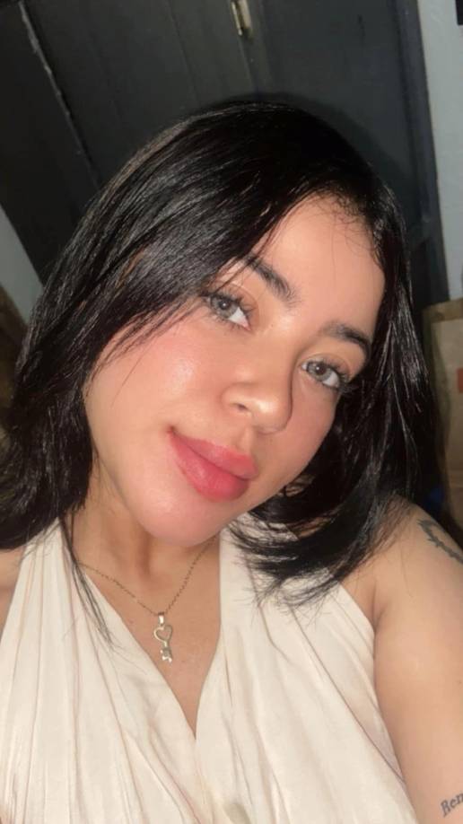 La última jornada de Julieth en su trabajo fue rutinaria como cualquier día. Sin embargo, horas más tarde según los paramédicos, se encontraba colgando de una soga en su apartamento.