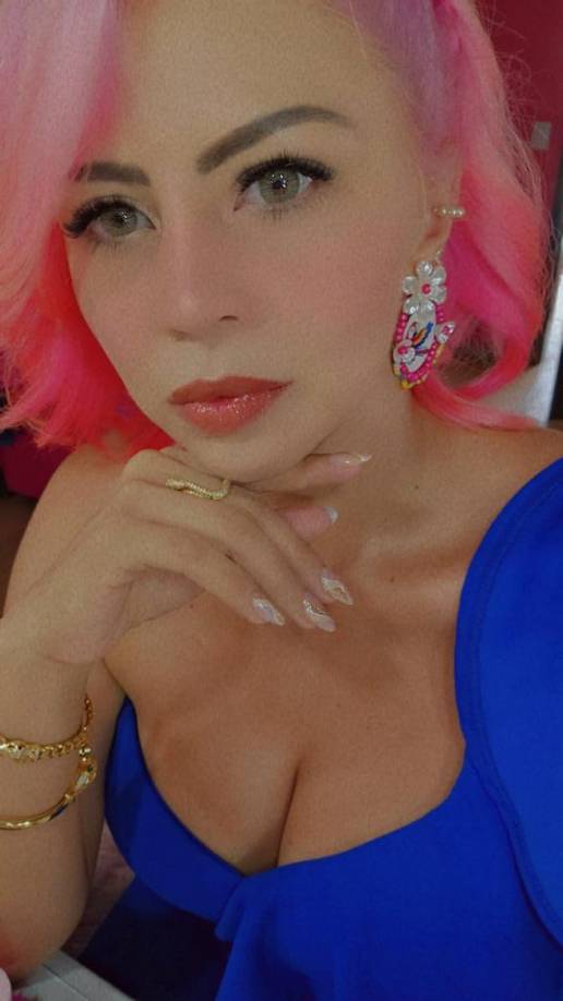 Es maestra de Inglés. 