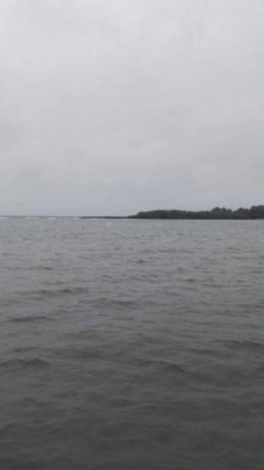 Esta imagen corresponde a Roatán en donde las lluvias se irán intensificando a medida avance la tormenta.