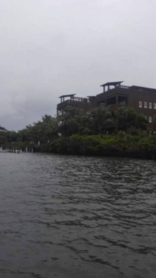 Imágenes de cómo se encuentra Roatán.