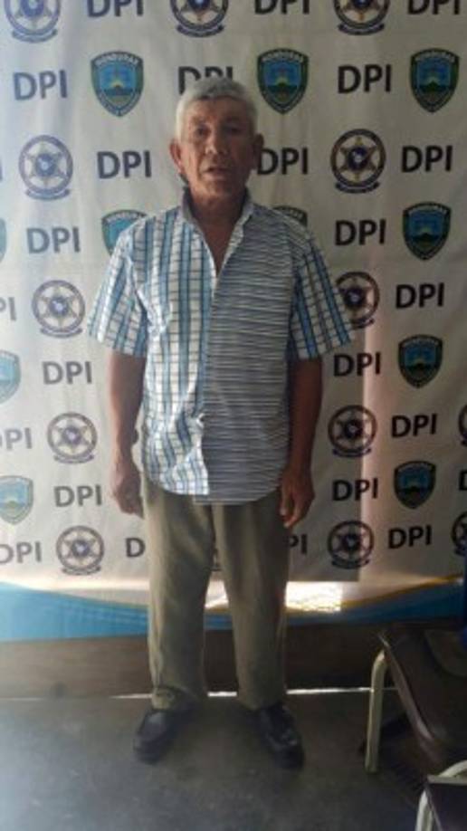 En la colonia Nueva Suyapa fue detenido Eduardo Antonio Pineda Fúnez, de 59 años de edad, por suponerlo responsable del delito de actos de lujuria agravados, en perjuicio de un menor de edad, según orden de detención preventiva emitida por la Fiscalía de Protección de la Niñez de Francisco Morazán.