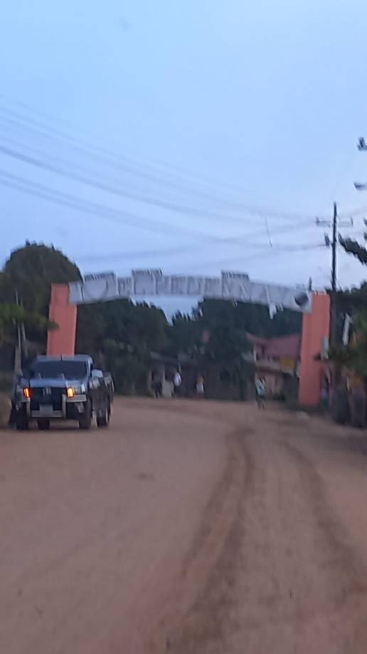 Los detenidos fueron identificados como Bayron Ramon Erazo Morazan alias “Mojado”, Cristian Ariel Morazan Varela alias “Yeser”, Elvis Joel Centeno Verde, Francis Espinal Rivera y Eduin Abel Erazo Arteaga.