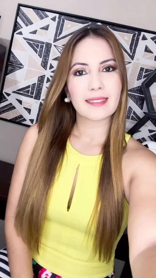Jenny Fernández: La linda periodista hondureña de Diario Diez laboró por motivo del Motagua vs Tigres.