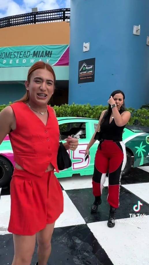 La influencer “LipstickFables” ha ganado popularidad gracias a su contenido ingenioso y de comedia.