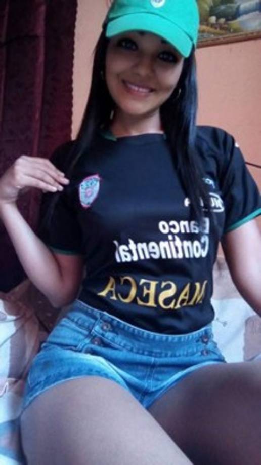 Ella es Cinthia Guifarro, una hermosa aficionada del Marathón que siempre ha estado con su equipo en las buenas y en las malas.