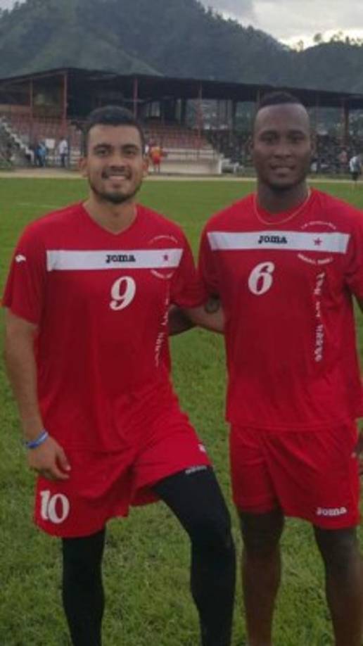 Los colombianos Carlos Arroyo y Hubert Riascos no se quedaron en la Real Sociedad de Tocoa y ahora entrenan con el Estrella Roja de Danlí.
