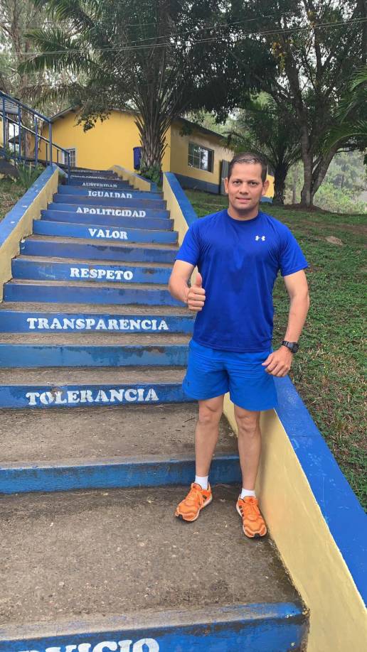 Su acción más heroica más reciente ocurrió en Catacamas, Olancho, donde ahora es jefe de Policía, cuando confrontó a un grupo de civiles fuertemente armados durante un velorio.