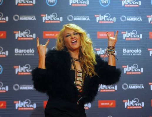 Alfombra roja premios Platino 2016