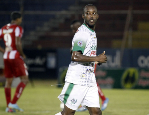 Platense sale a flote y complica al Vida