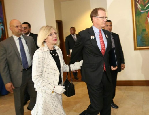 Realizan simulacro de elecciones de EUA en Tegucigalpa