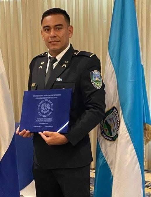 “Se graduó como abogado”: policía muere tras accidente en carretera del sur