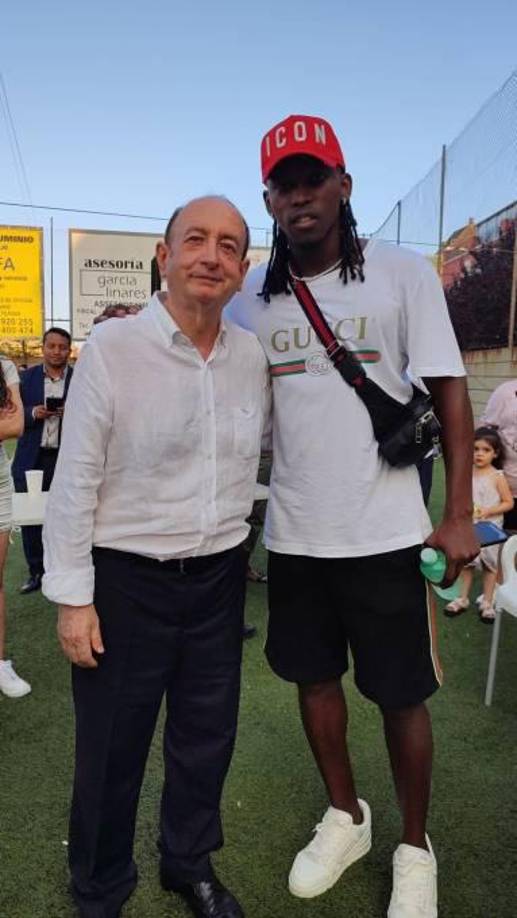 Alberth Elis perdió algunas pertenencias y sus documentos personales en Barcelona, España, reveló el portal Mi Pasión HN.