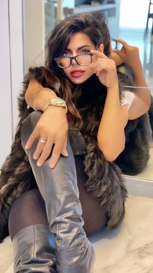 Al ser cuestionada sobre si en alguna ocasión Piqué le habló a ella sobre Shakira, la sensual modelo apuntó: “Nunca me dijo nada sobre ella, solo le interesaba yo.”, indicó.