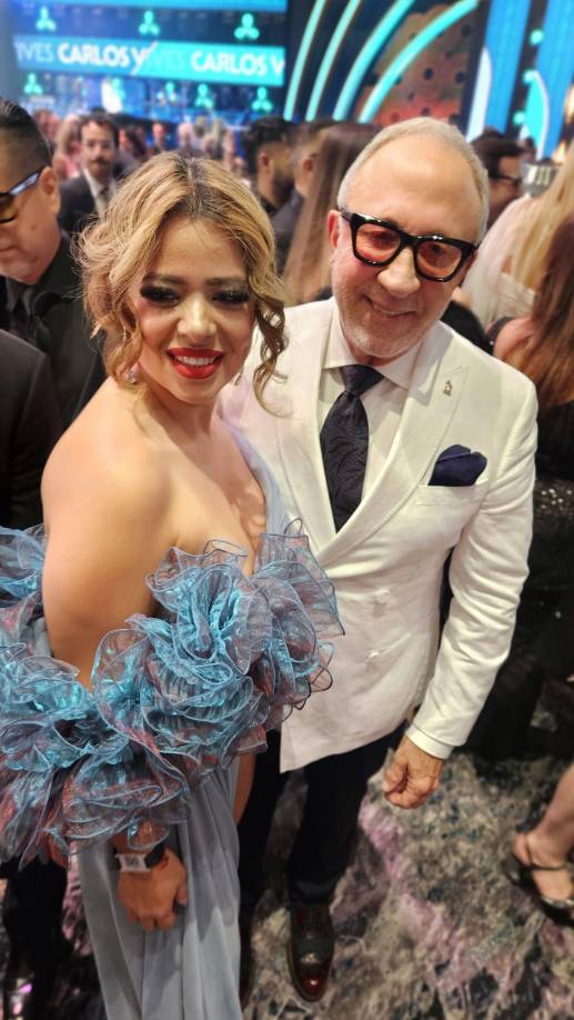 Marcela González y Emilio Estefan.