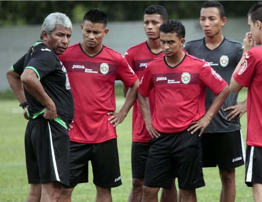 Mario Berríos: 'La directiva de Marathón debe organizarse y trabajar en orden'