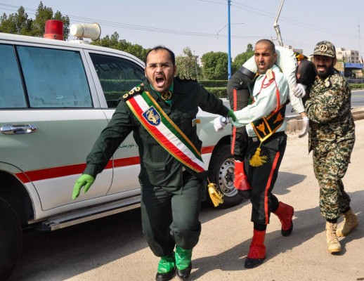 Al menos 29 muertos y 57 heridos en un atentado en desfile militar en Irán