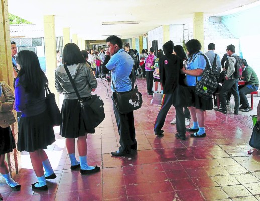 Educación de Honduras emitirá carné estudiantil
