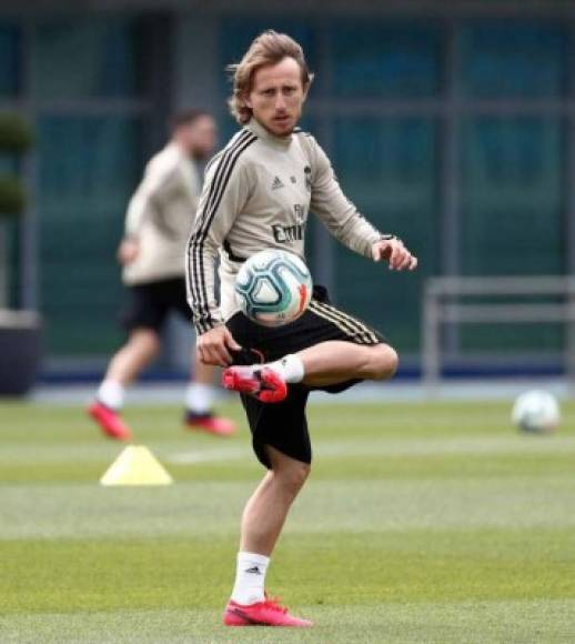 El croata Luka Modric sorprendió con su nuevo look.