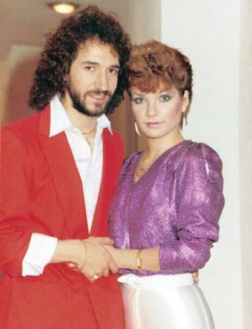 Uno de los rumores más sonados sobre sus infidelidades, fue con la cantante Marisela, pese a que ninguno lo aceptó, medios aseguraban que la pareja se amaba en secreto.