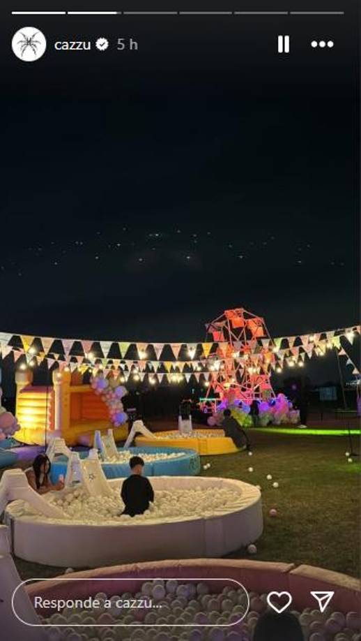 Según se observa en los videos y fotografías compartidas por Julieta, la fiesta duró hasta la noche y fue toda una mágica velada con dulces, luces, juegos mecánicos, juegos para niños y mucha diversión. 