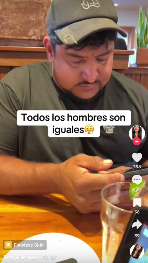 Con un tono mezcla de humor y de nostalgia, afirmó: “Nunca me regalaste nada. Le hubieras pedido dinero a tu papá”.