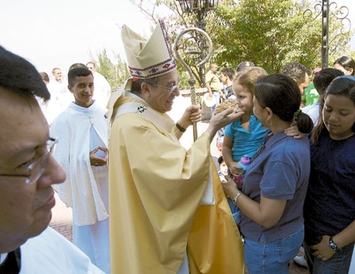 Fieles al servicio de Dios