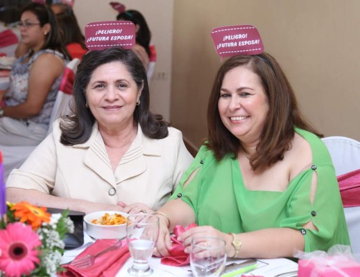 Fin de soltería para Miriam Reyes Fajardo