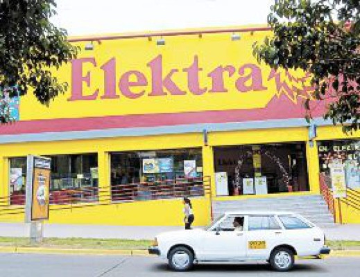 Banco Azteca no puede entrar al país