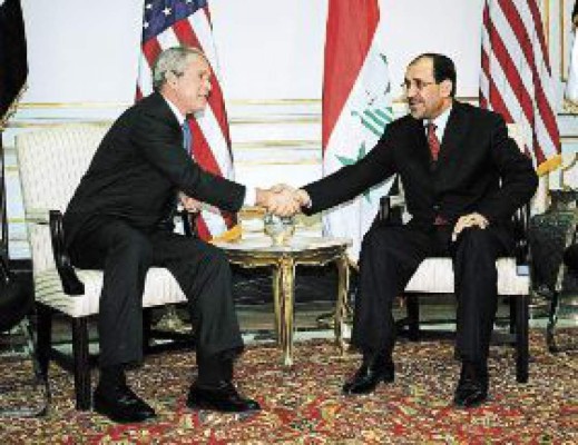 Bush se escapa y realiza visita sorpresa a Irak