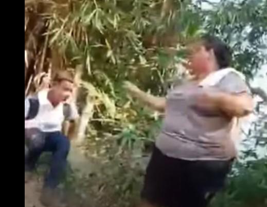 Le había sacado sangre a mi hijo: Rompe el silencio mujer captada empujando a menor