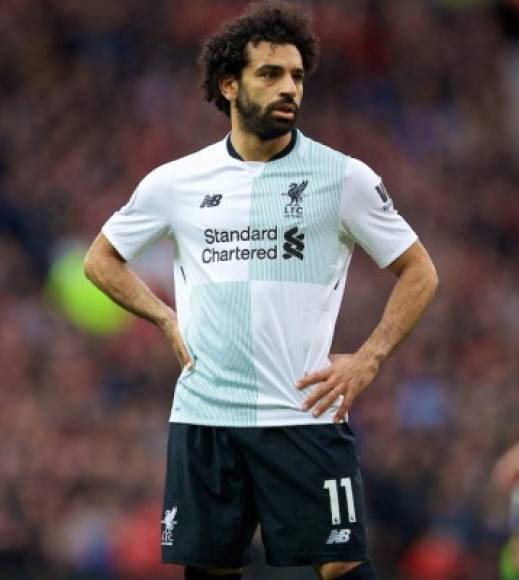 Mohamed Salah: El delantero es la gran sensación de la temporada. El crack egipcio se ha destapado como el gran goleador del Liverpool. Mido, ex jugador de Egipto, ha revelado que en el Real Madrid quieren al egipcio.