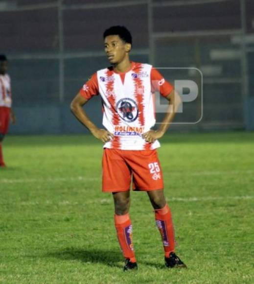 Limber Pérez, hijo del también exfutbolista con el mismo nombre y que ahora trabaja para la radio HRN, fue otro que tuvo participación con el Vida frente al Honduras Progreso.