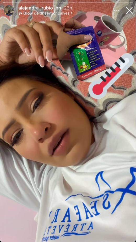 Sin embargo, recientemente Alejandra compartió con sus seguidores que se sentía muy mal de salud. 