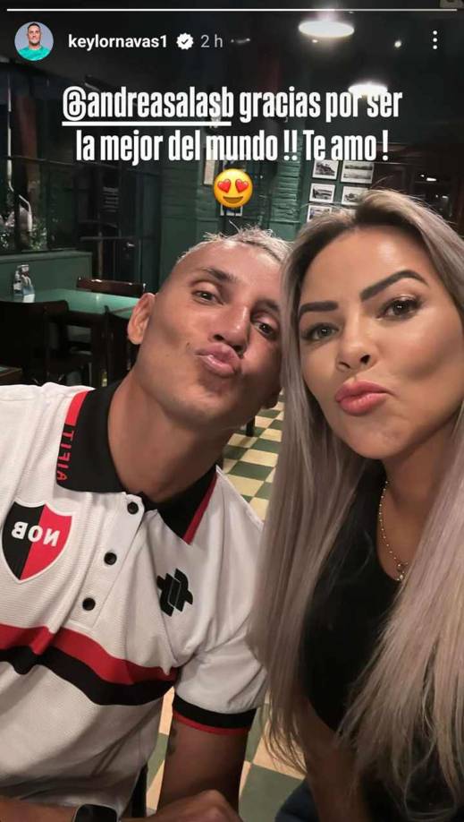 Ya después del partido, Keylor Navas publicó esta imagen con su esposa Andrea Salas. “Gracias por ser la mejor del mundo. Te amo”, escribió el portero tico.