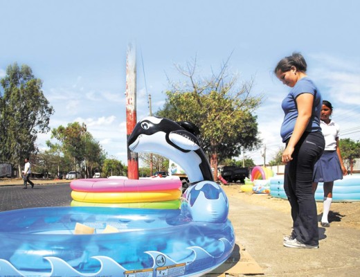 Guatemala busca nuevos mercados para plástico