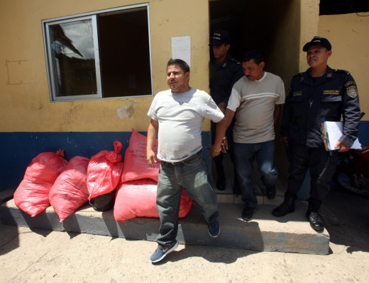 Capturan a hondureño y nicaragüense con mercadería robada