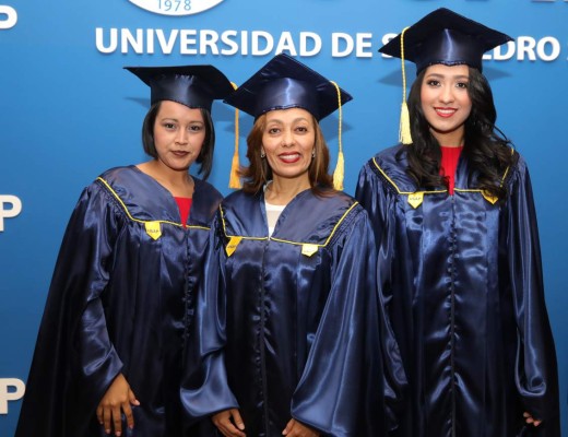 La Usap entrega nuevos profesionales a la sociedad hondureña