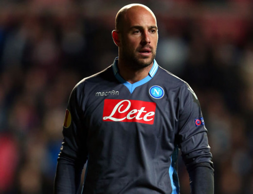 Autogol de Pepe Reina evita la victoria del Napoli