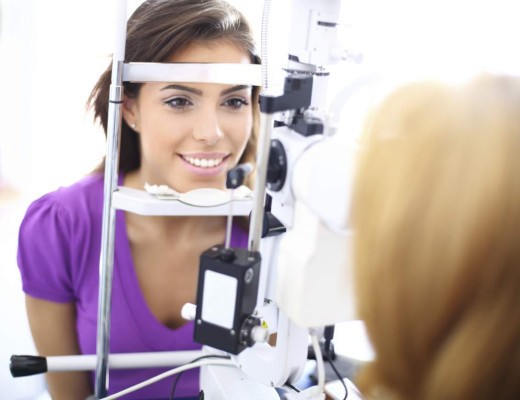 El estrés causa problemas oculares