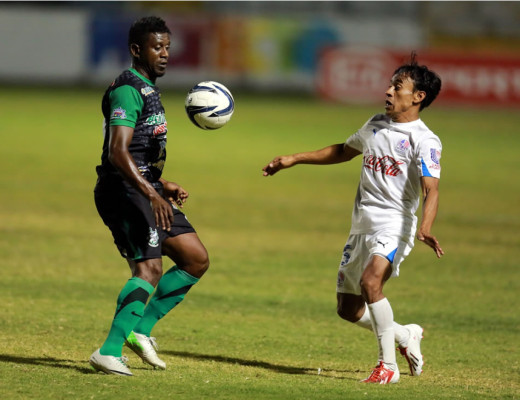 Un doblete de Roger Rojas lidera al Olimpia