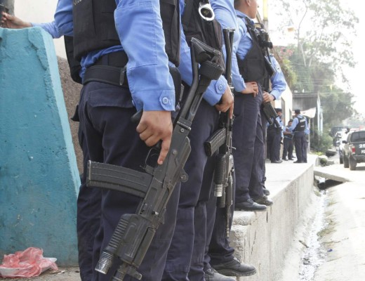Separan a 45 subinspectores de la Policía Nacional