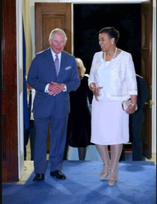 Marzo 9 - Marlborough House<br/>Tras la misa Carlos y Camilla Parker Bowles re reunieron con la secretaria general de la Commonwealth Patricia Scotland en un evento para conmemorar el Día de la Commonwealth en la Secretaría de la Commonwealth.<br/>