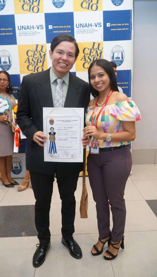 Jairo Martínez y Marisol Soto, periodistas del equipo de Soft News - LA PRENSA.